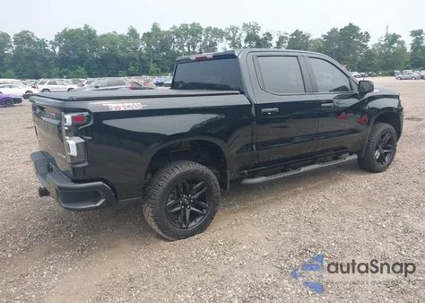 2021 Chevrolet Silverado 1500 4Wd Short Bed Custom Trail Boss z USA, uszkodzony, nr VIN 1GCPYCEFXMZ185455
